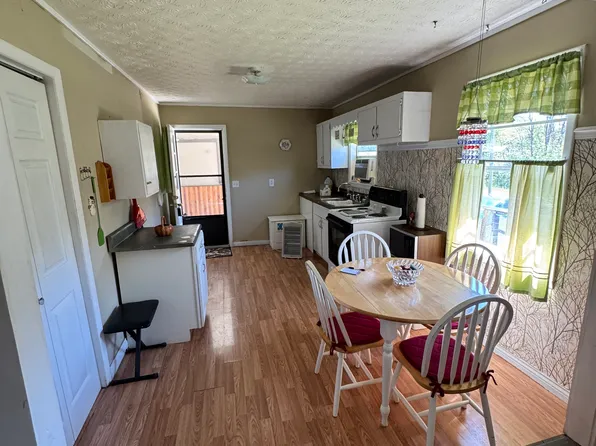 573 Freeman Ave, Newport, TN 37821