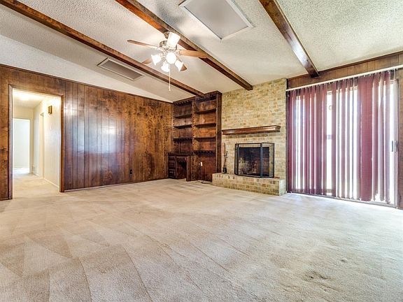 5th image of 2616 Tanglewood Dr