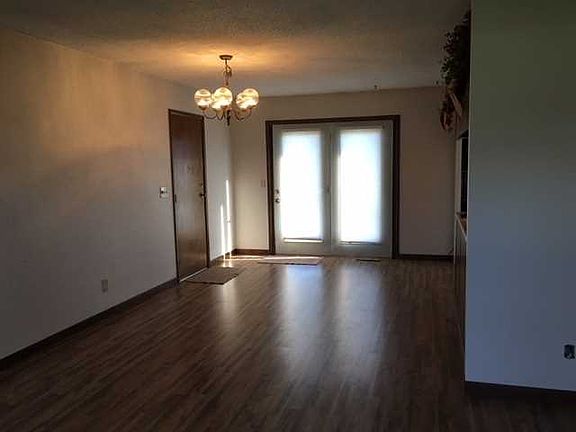 5th image of 11328 Cunningham Blvd
