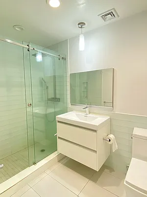 Rented by R New York | media 4