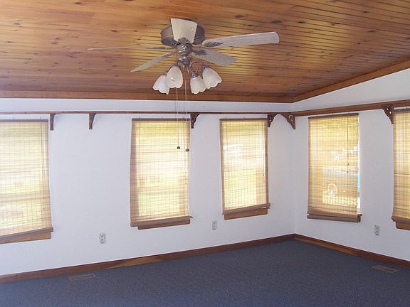 2nd image of 56 Roosevelt Dr