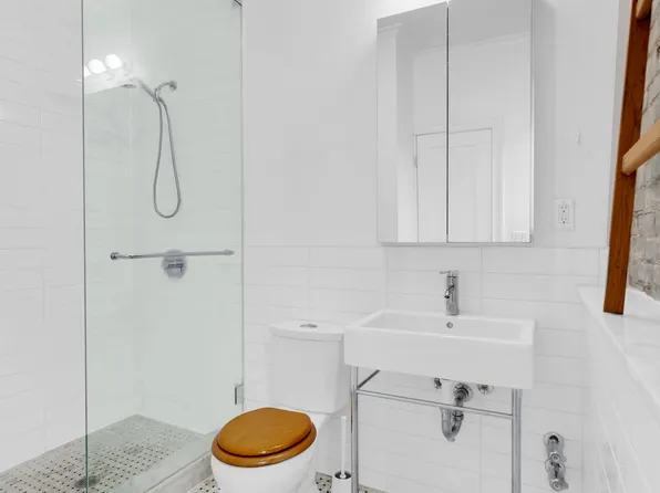 24-75 38th Street image 6 of 18