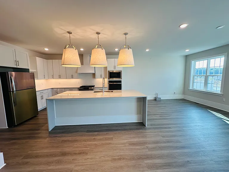 3402 Jordan Dr — Photo 6