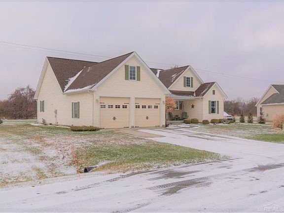4th image of 7017 Greenbush Ln