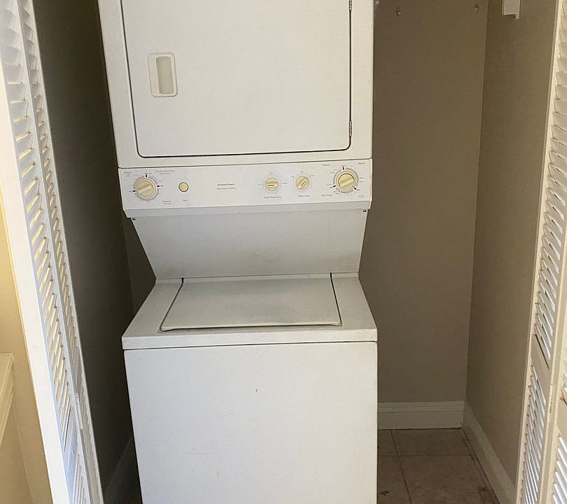 1st image of 1321 Greenfield Dr Unit 6