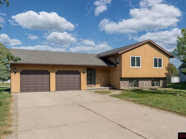 234 Foxborough Ln, Le Sueur, MN 56058