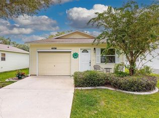 32347 Oak Park Dr, Leesburg, FL 34748