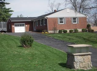 350 Meadowcrest Rd, Cincinnati, OH 45231