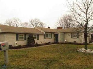 38220 Lakeville St, Harrison Township, MI