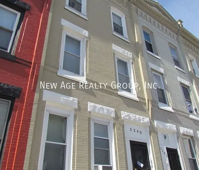 3240 N 15th St #3 — Photo 2