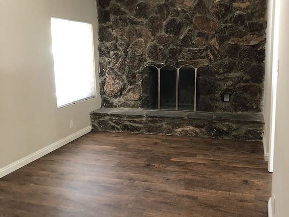 2nd image of 10071 Sunland Blvd