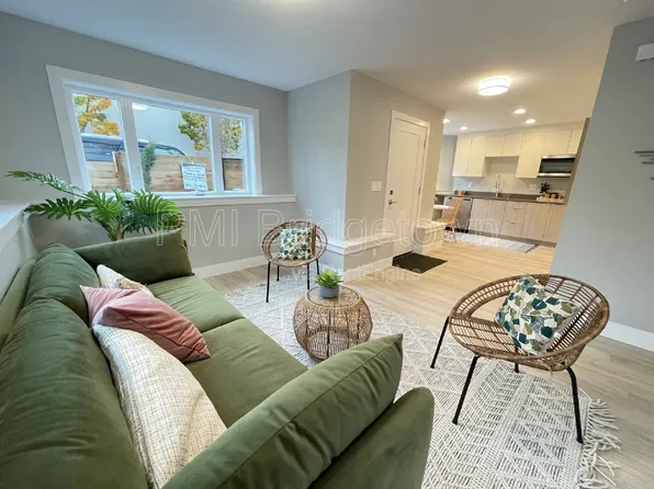 5886 SE 46th Ave #B, Portland, OR 97206