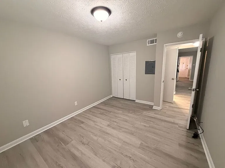 2066 Fairmont Ct #5 — Photo 6