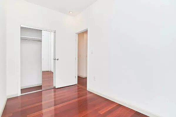 Rented by Living New York | media 8