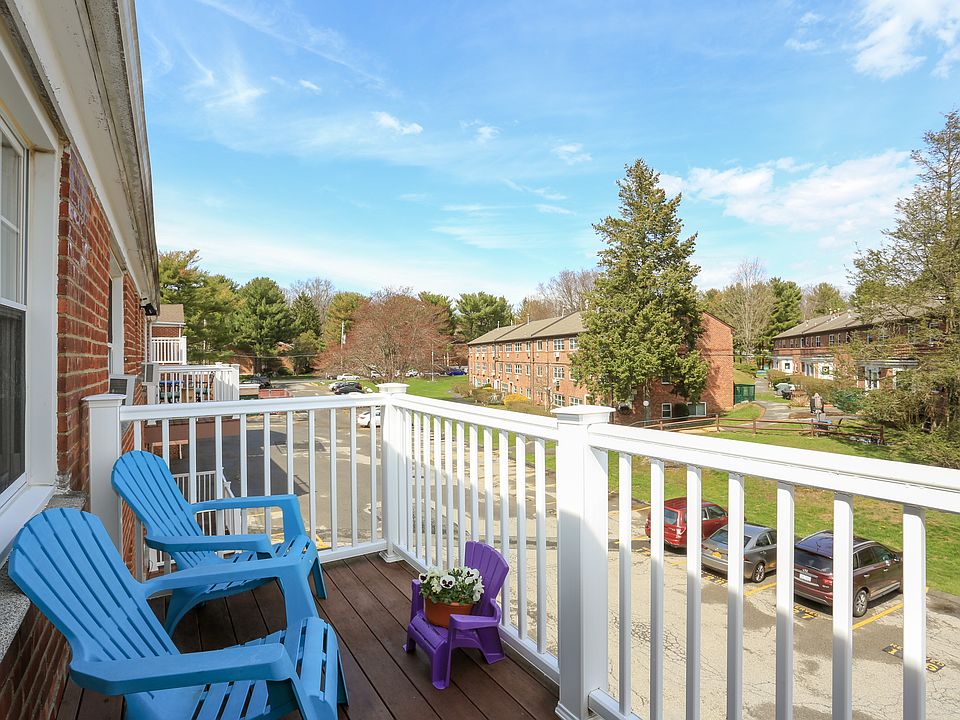 174 Pinewood Rd Hartsdale, NY, 10530 Apartments for Rent Zillow