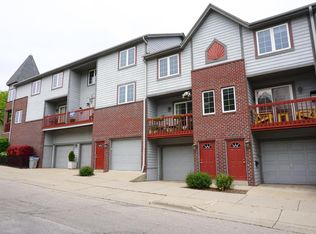 1114 E Lyon St #2, Milwaukee, WI 53202