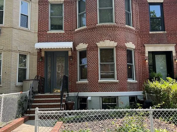 104 Seeley St, Brooklyn, NY 11218