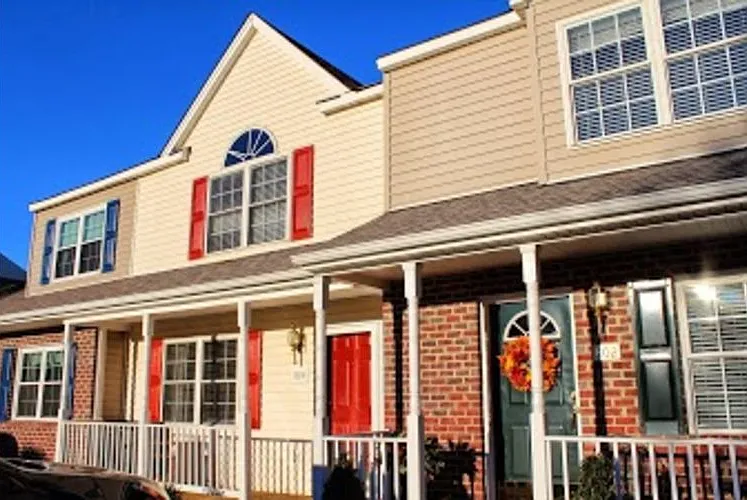 804 Wexford Pl — Photo 2