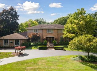 876 Northgate Rd, Rochester, MI 48306