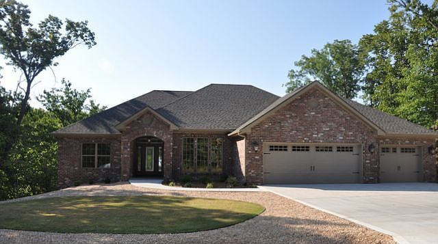 1st image of 32 Drummore Dr
