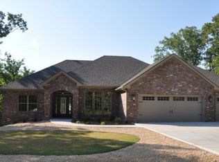 32 Drummore Dr, Bella Vista, AR 72715