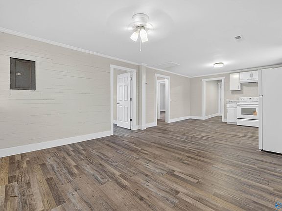 3rd image of 57 George St