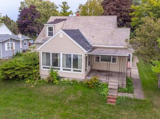 5493 Nickels Dr, Oshkosh, WI 54904