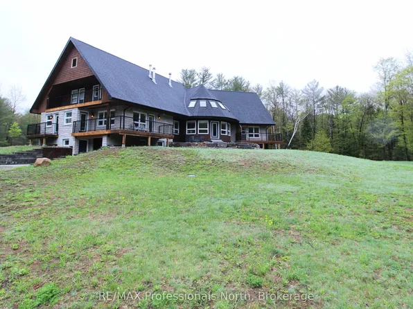 1196 Ravenscliffe Rd, Huntsville, ON P1H 2N5