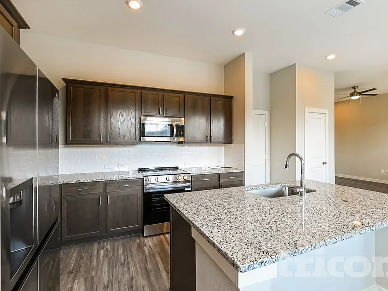 22629 Terazzo Dr — Photo 4