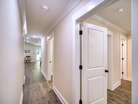 2nd image of 4802 Alpine Dr