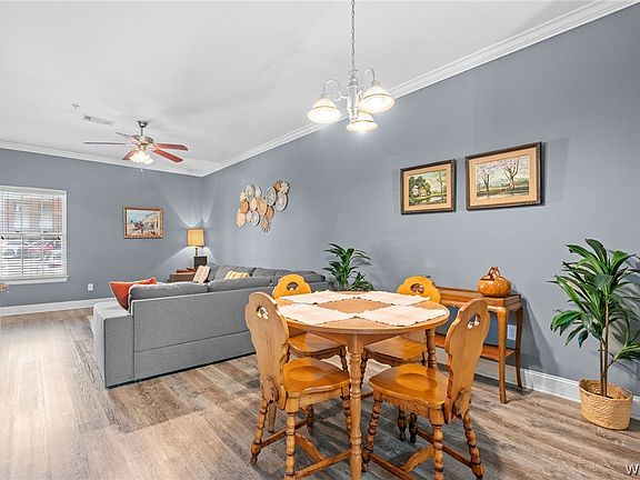 5th image of 3218 Veterans Memorial Pkwy APT 515