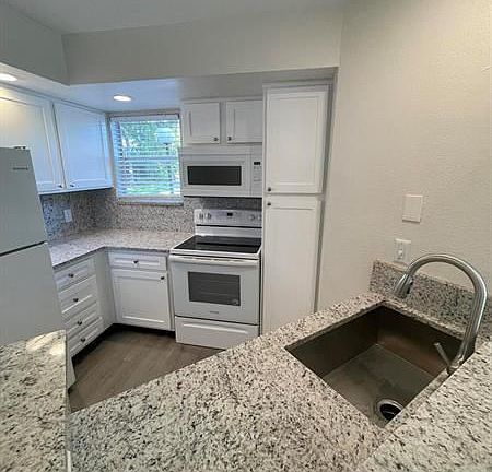 4th image of 1401 Village Blvd APT 2017