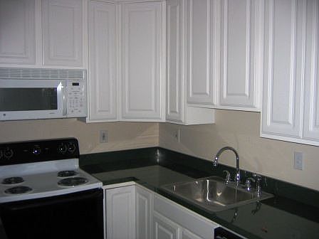 4th image of 1 E Chase St Unit 503