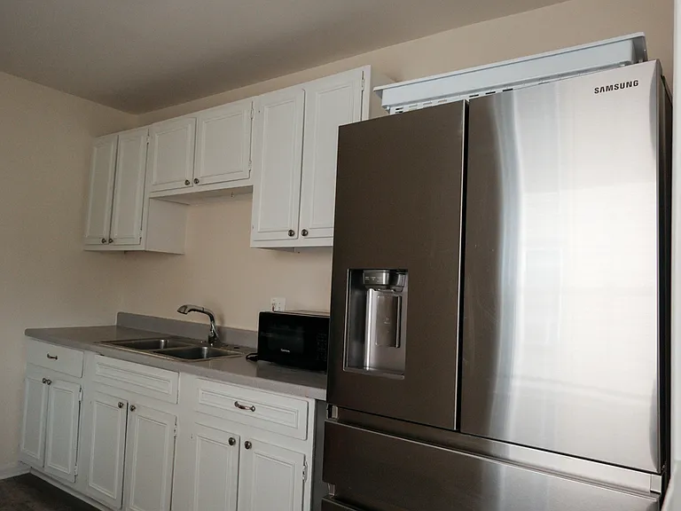 1720 Browning St — Photo 9