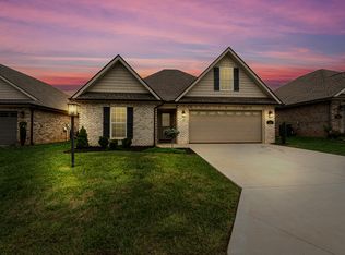 233 Sand Hills Dr, Maryville, TN 37801