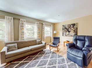 8 Winterberry Way, Bedford, MA 01730