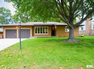 1417 W Clarewood Ave, Peoria, IL