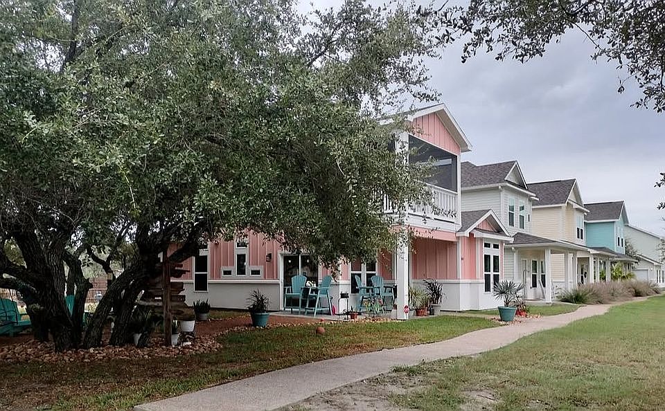 1st image of 144 Lavaca Cir