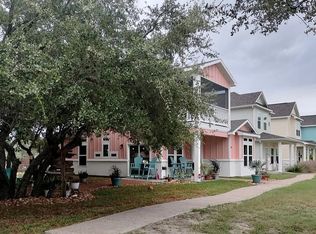 144 Lavaca Cir, Rockport, TX 78382