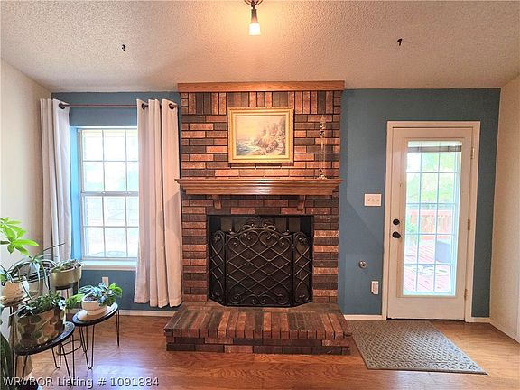 4th image of 9607 Hanover Cir