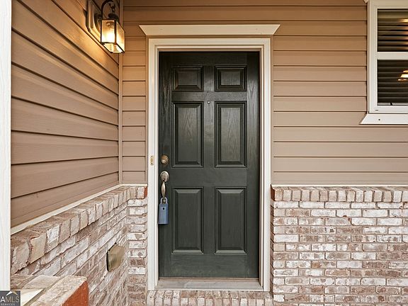 5th image of 332 Oak Leaf Pl