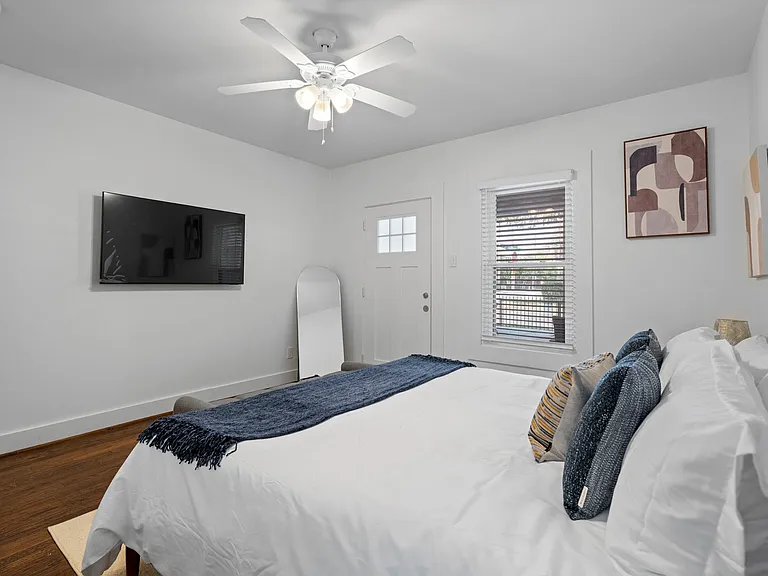 5802 Oram St #5802 — Photo 23