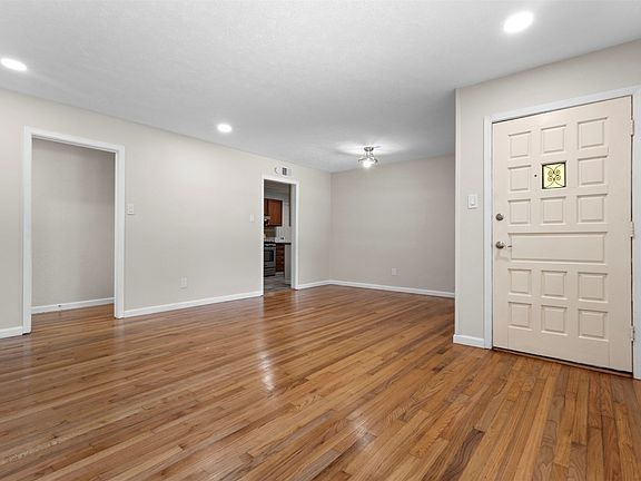 3rd image of 10804 Ruth Ann Dr