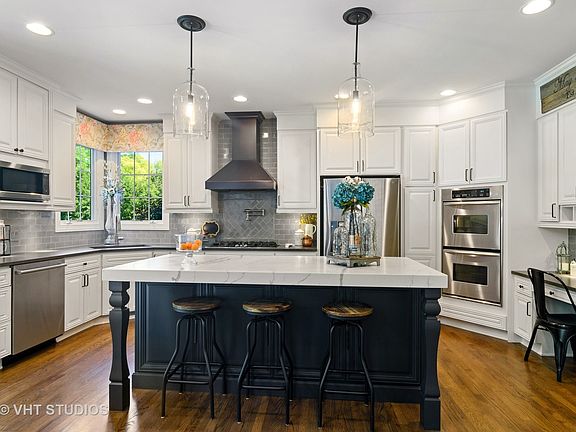 3rd image of 1320 Lingonberry Ct