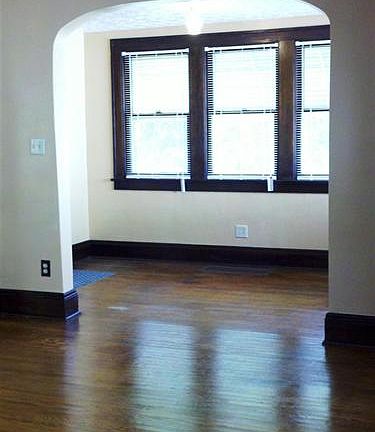 2nd image of 589 Parkview Ave
