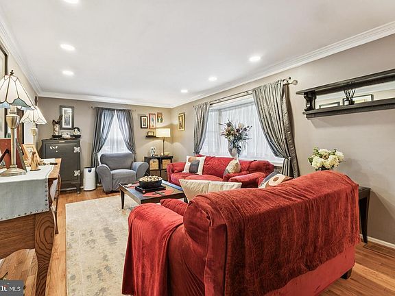 3rd image of 7041 Panorama Ct