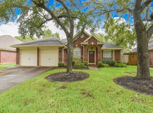14015 Grand Heights Ct, Houston, TX 77062