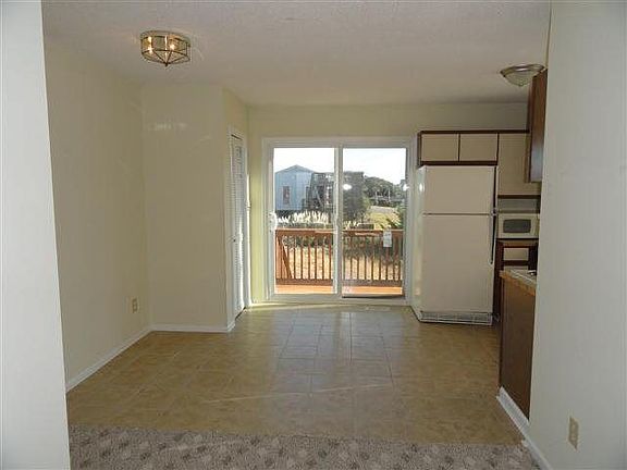 2nd image of 200 Bayview Dr
