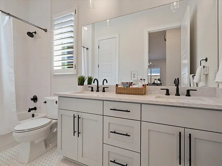 7009 Zachary Dr — Photo 17