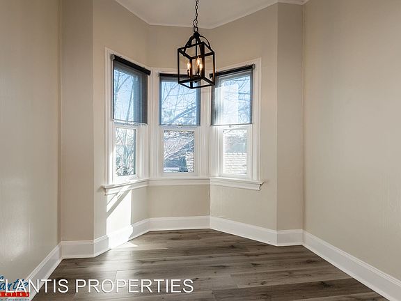 5th image of 710 N 2nd St APT 4